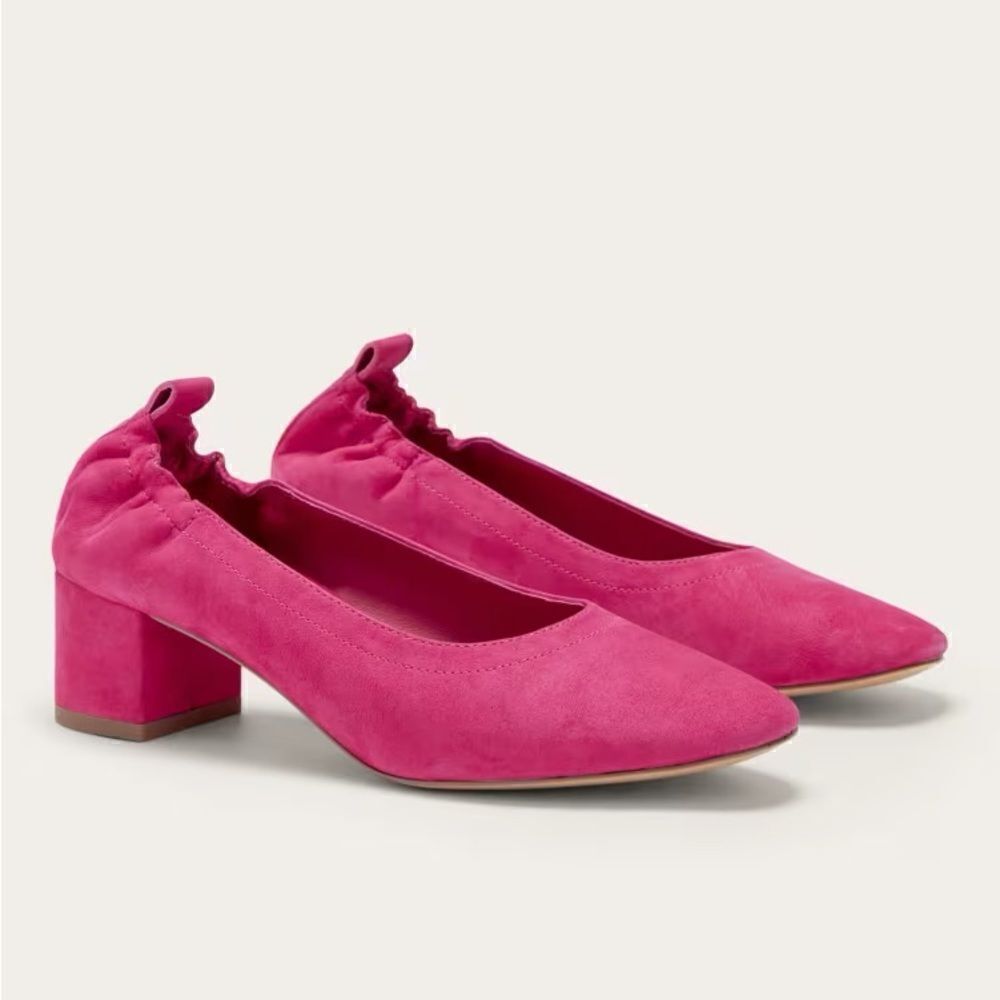NEW EVERLANE The Day Pump in Red Currant Suede